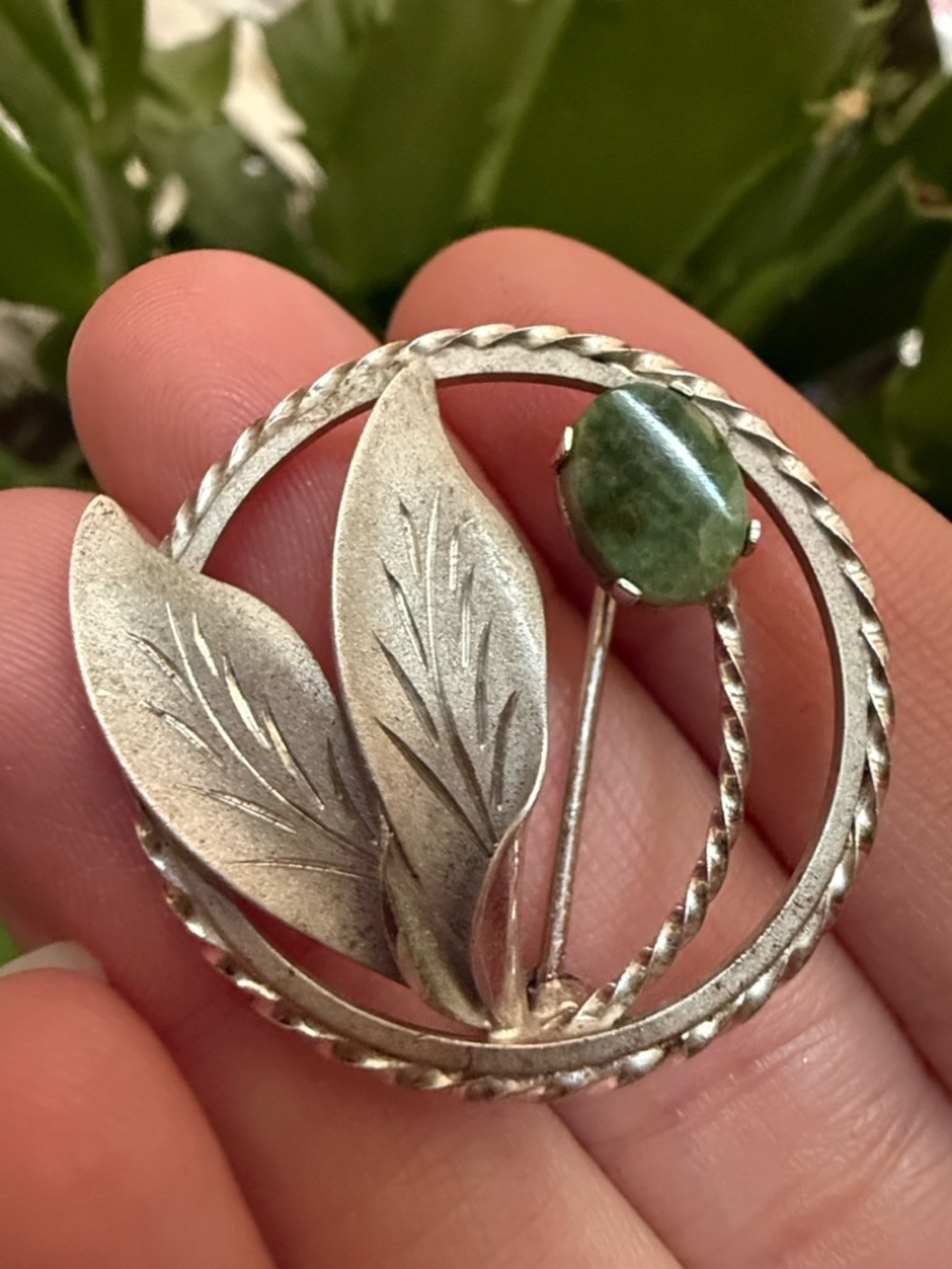 Vintage DEC Sterling Green Jade Stone Leaf Brooch